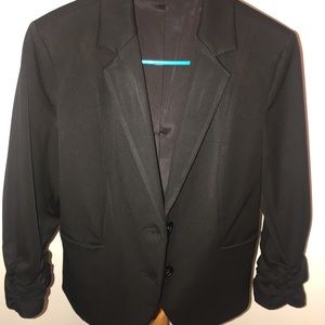 Fitted suit jacket